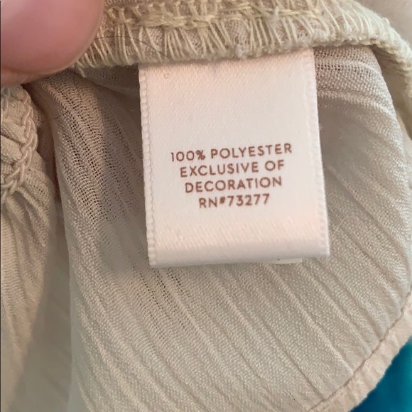 Lauren Conrad NWOT halter top with ruffle bottom - Picture 5 of 6